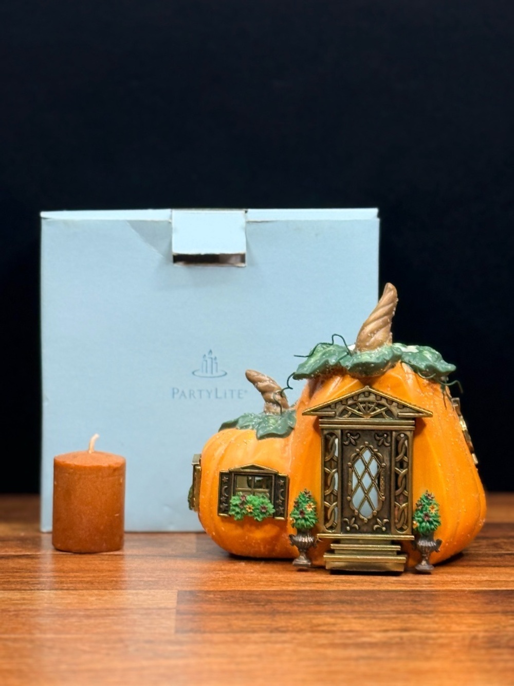 PARTYLITE P8209 Pumpkin Cottage Candle Holder